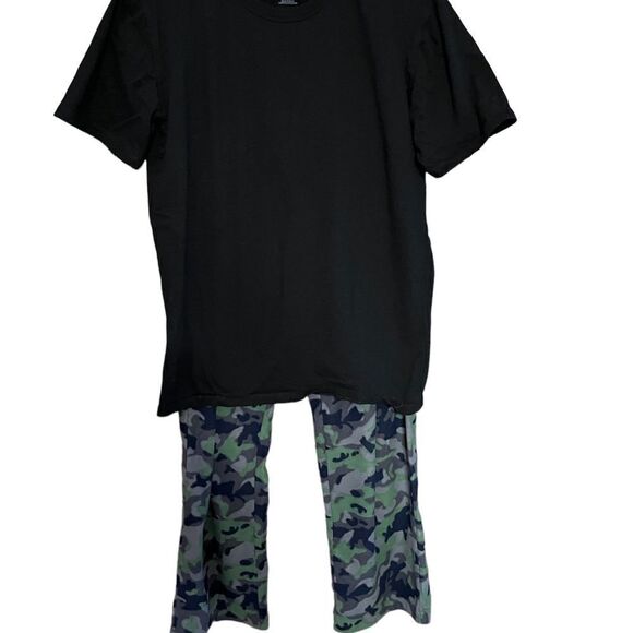 Youth boys size 14-16 Camouflage boys pajama set. - Picture 1 of 8